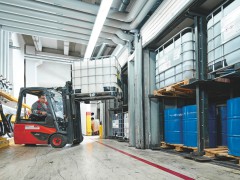 林德攜化工搬運(yùn)物流解決方案亮相2025全國石油和化工行業(yè)經(jīng)濟(jì)形勢分析會，賦能化工安全高效運(yùn)營